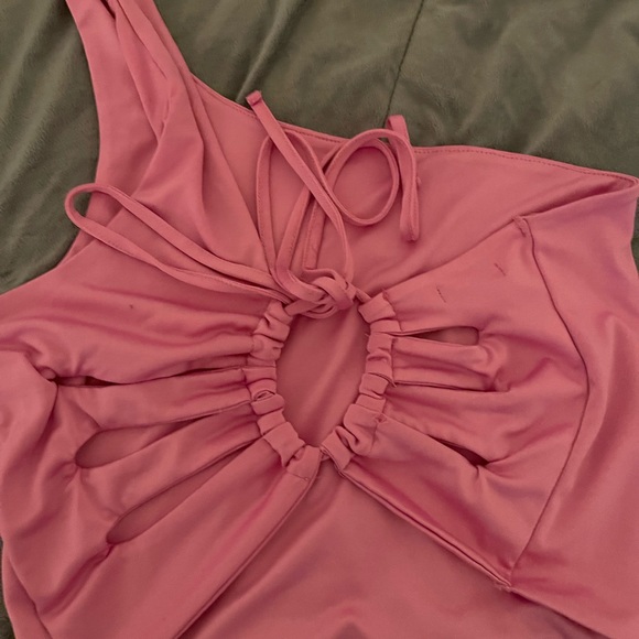 Super cute one shoulder top - Picture 5 of 7